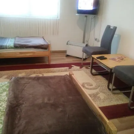 Emrah Apartman *