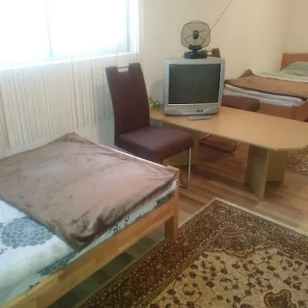 Emrah Apartman *